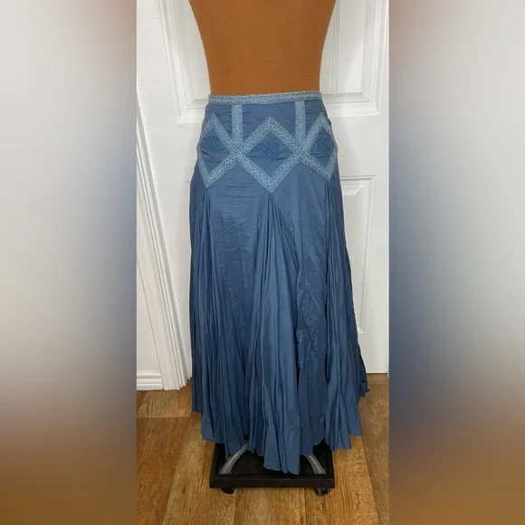 Elegant Blue Maxi Skirt - Picture 6 of 9